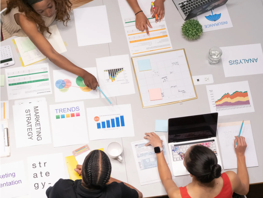 Maintaining a robust online presence is crucial for business success. Search Engine Optimization (SEO) is key to achieving this goal. While many businesses start their SEO efforts in-house, professional help may be necessary. Here, we explore the key indicators that it’s time to consider working with an experienced SEO consultant.